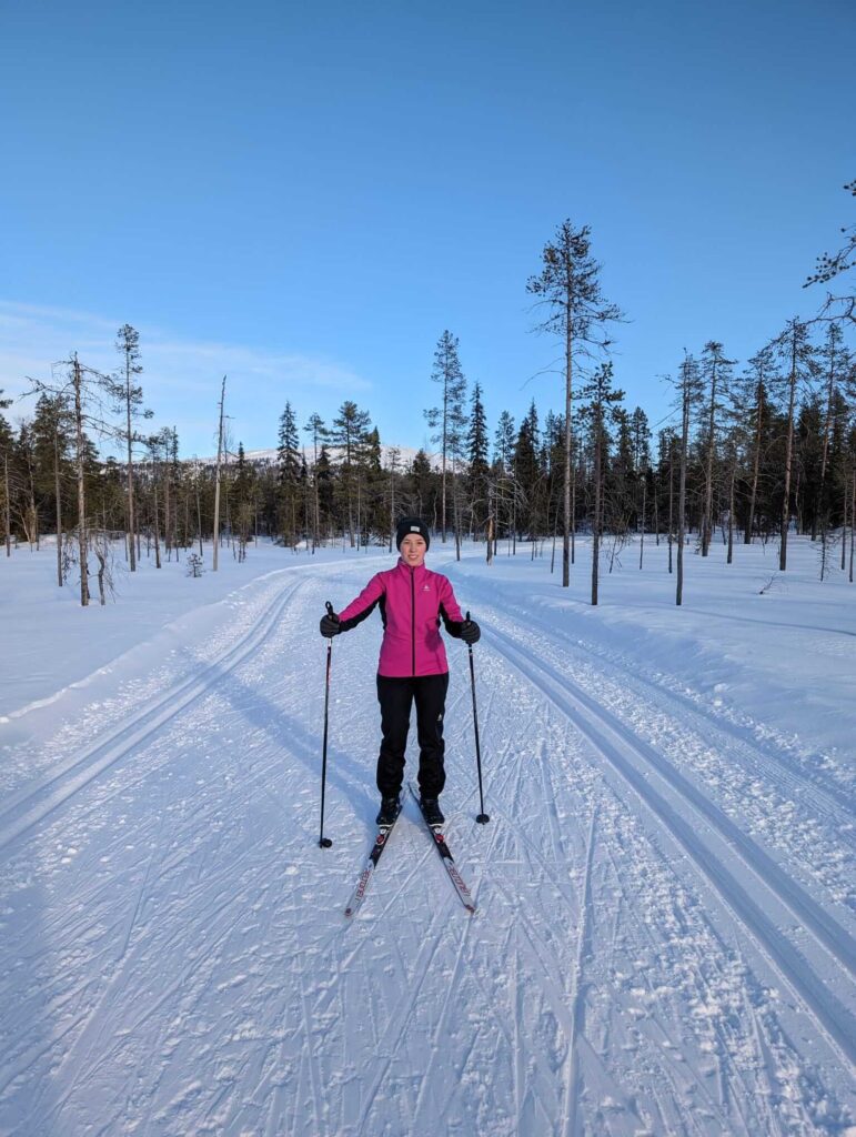 In Levi, you'll find plenty of well-maintained cross-country skiing tracks that wind through beautiful forests and across frozen lakes.