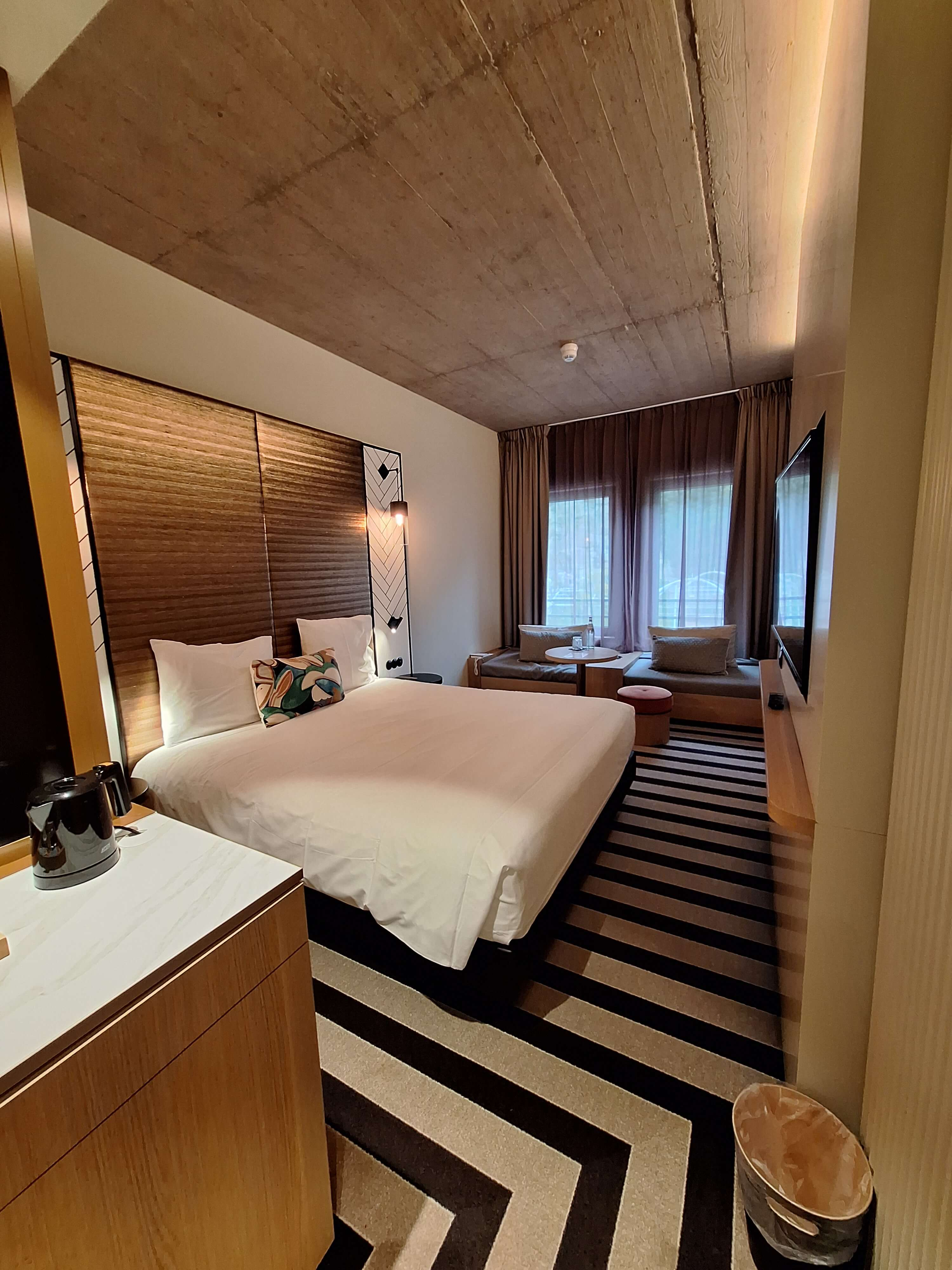 During my visit, I stayed at the Mercure Luxembourg Off kirchber which great modern décor.